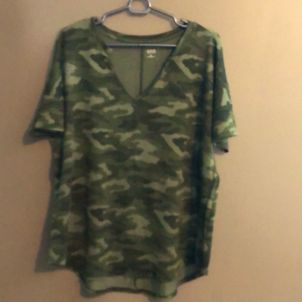 Camo short sleeve tee